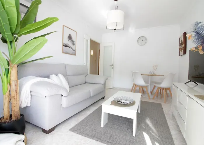 Pleamar With Sea Views شقة تورّيفيِخا